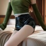 Women's Faux Leather Shorts – High-Waist Slim Fit Fashion Leather Hot Pants - 图片 3