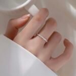 Elegant Silver-Tone Ring for Women – Minimalist Fashion Statement Jewelry - 图片 5