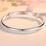 Elegant Silver Bracelet for Women – Minimalist Adjustable Fashion Jewelry