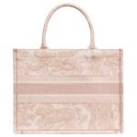 Dior Book Tote Medium Pink Embroidered Canvas Bag – Iconic Logo Shopping Tote for Women - 图片 3